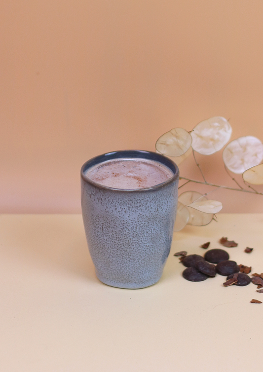 Tasse ‚ Kakao Zeremonie‘ Keramik Grau